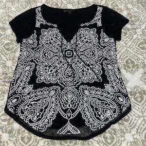 Black embroidered pattern top❤️